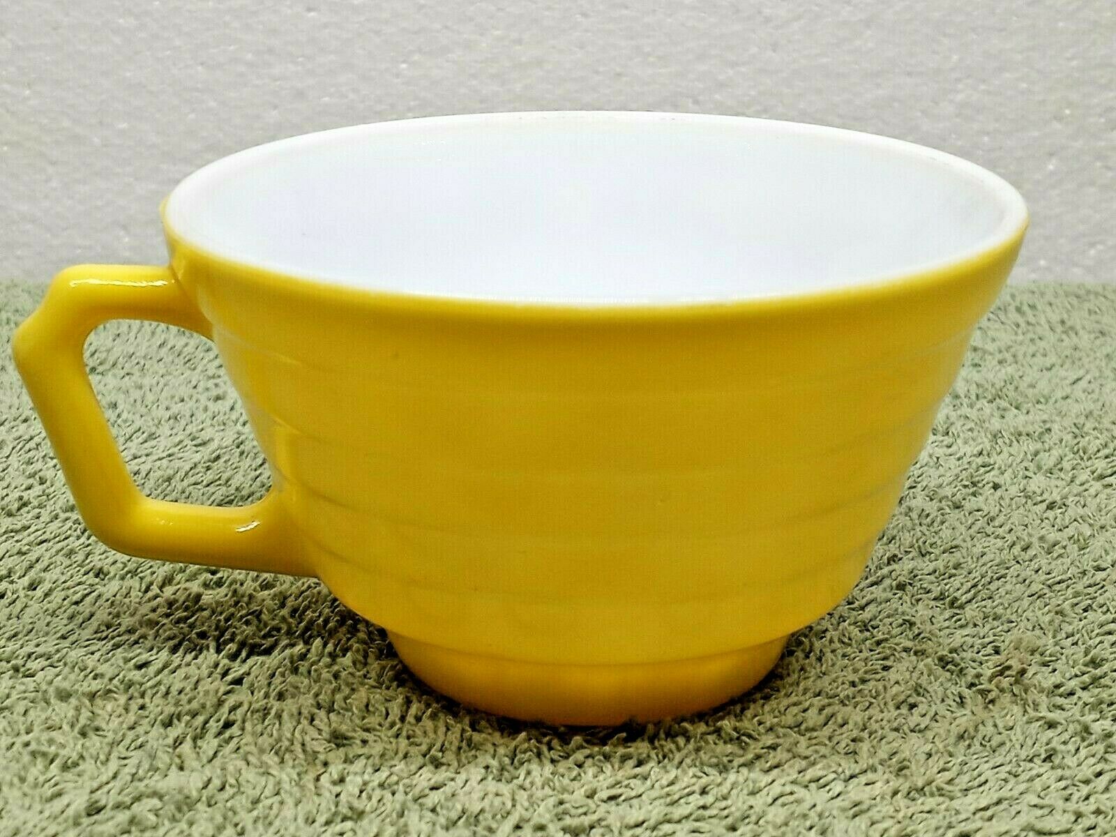Vtg Moderntone Platonite Yellow Cup Hazel Atlas